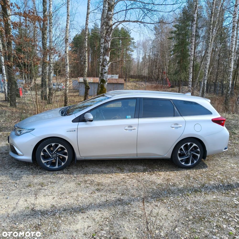 Toyota Auris Hybrid 135 Prestige - 3