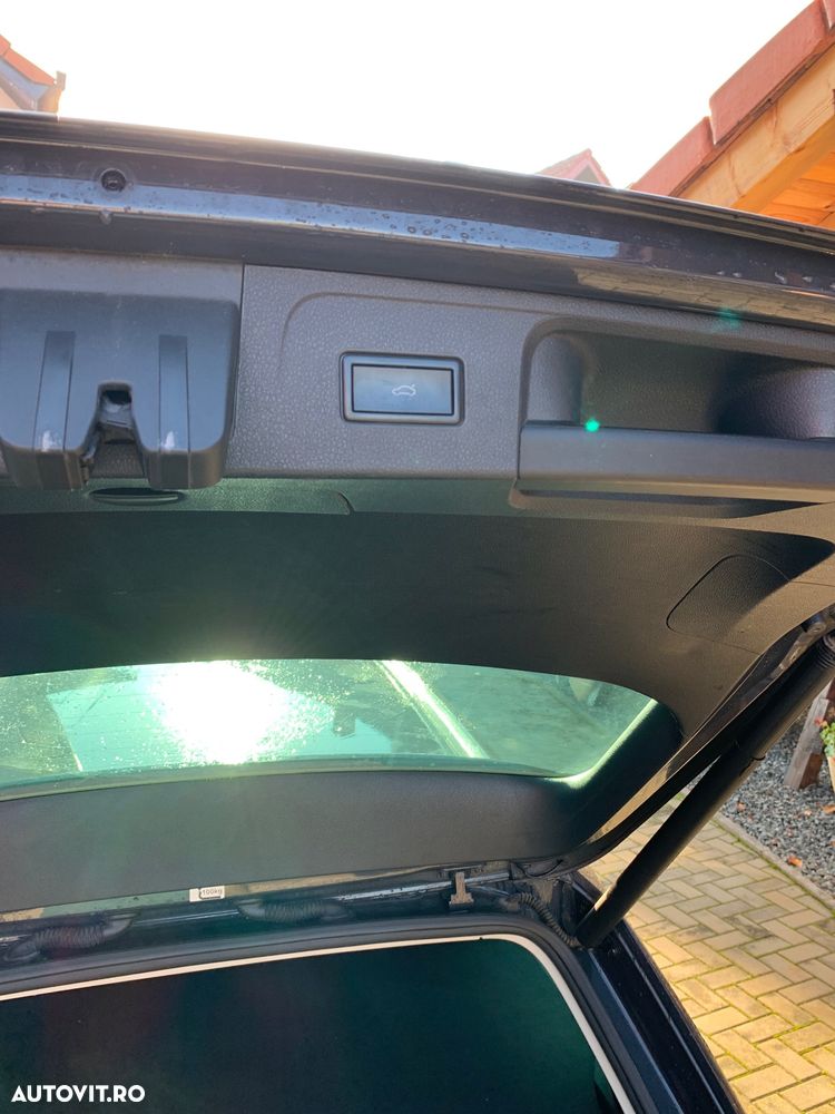 Volkswagen Passat 2.0 TDI DSG Highline - 11