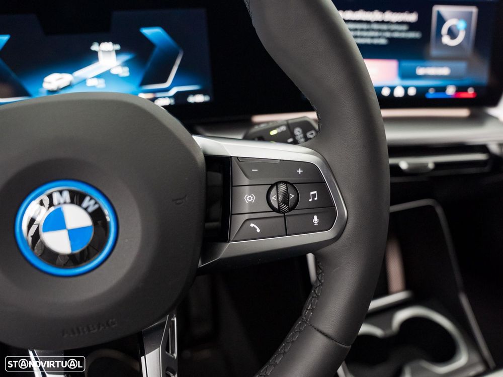 BMW iX1 eDrive20 Pack Desportivo M Pro - 22