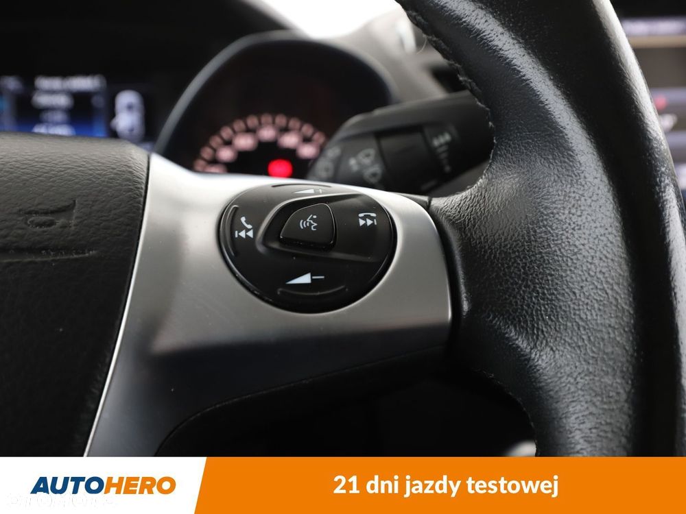 Ford Kuga - 27