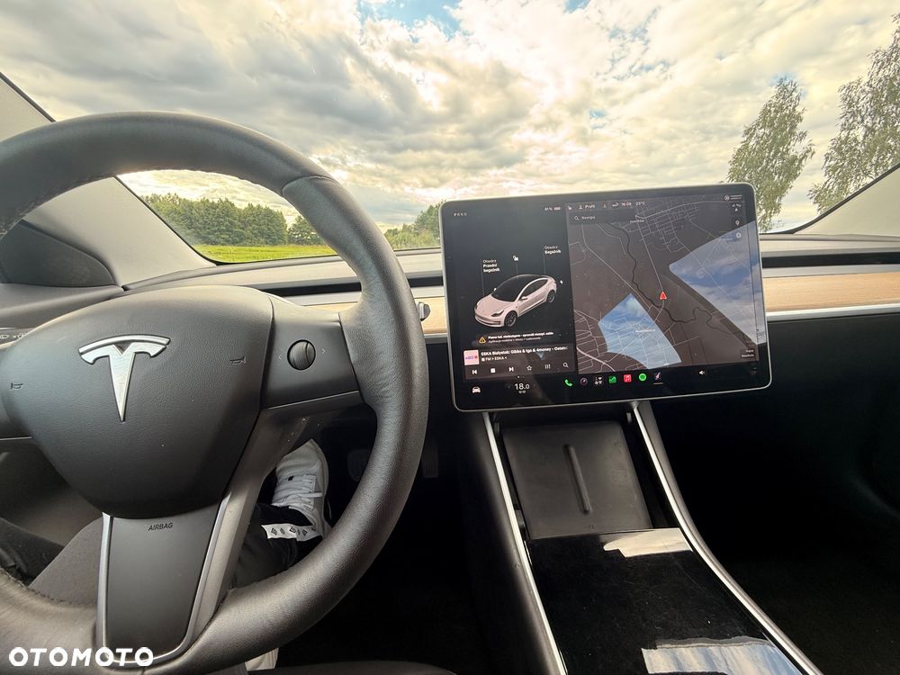 Tesla Model 3 - 15