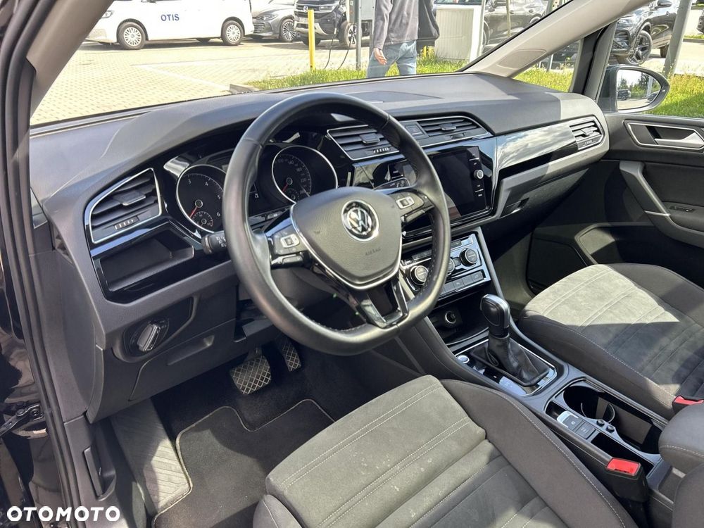 Volkswagen Touran 2.0 TDI BMT Highline DSG - 9