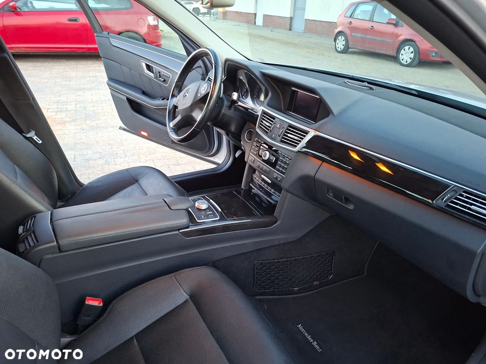 Mercedes-Benz Klasa E 500 7G-TRONIC Avantgarde - 3