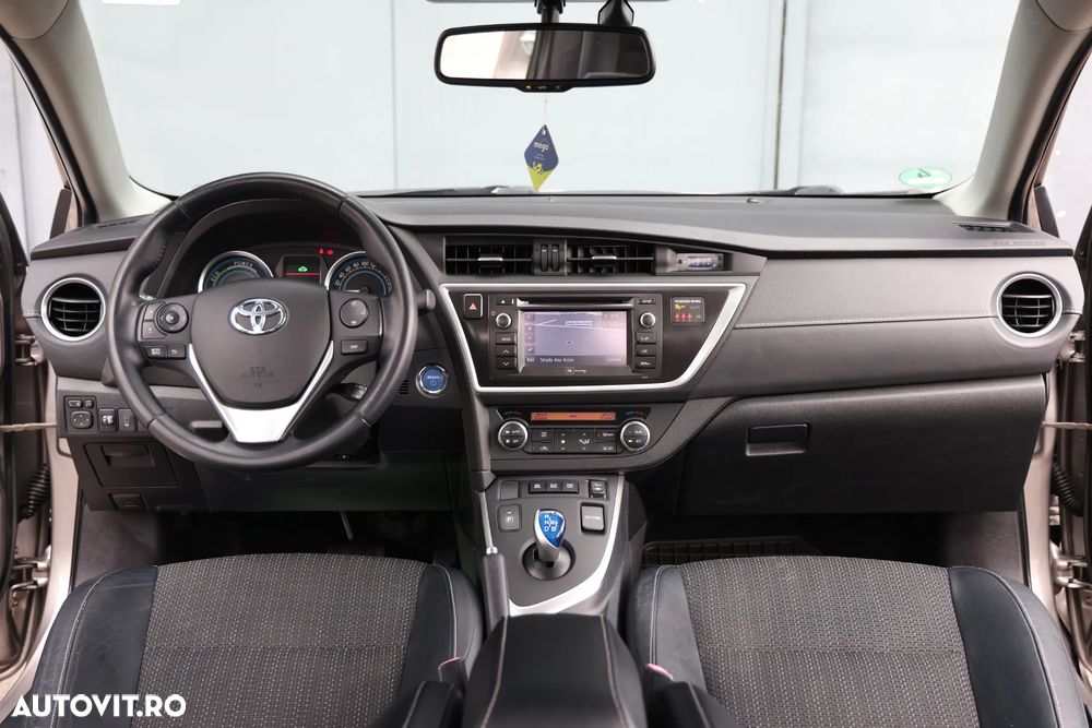 Toyota Auris - 14