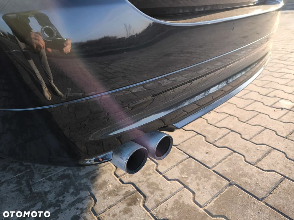 BMW Seria 3 330i - 15