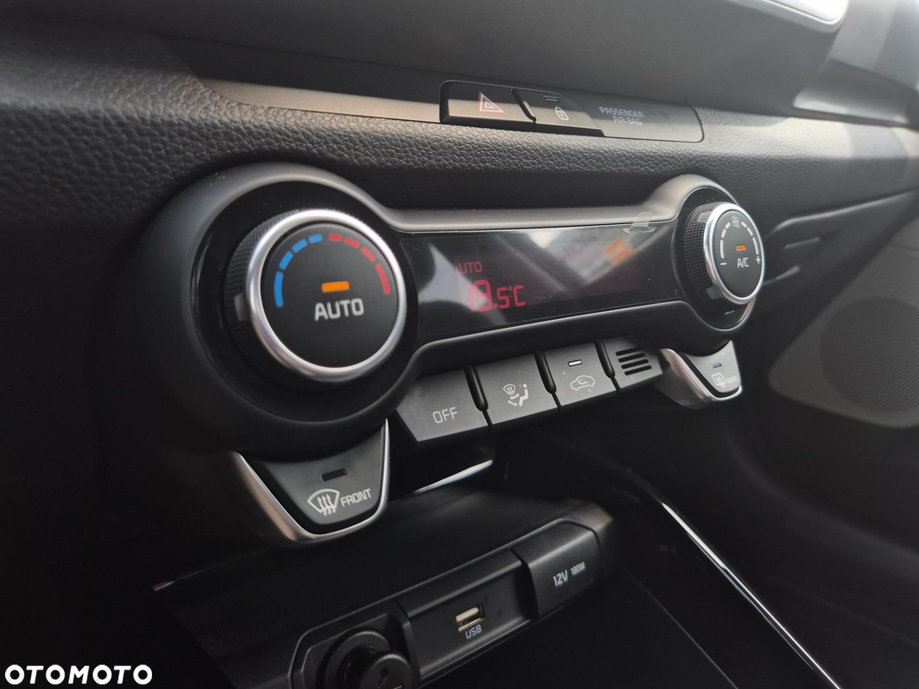 Kia Stonic - 22