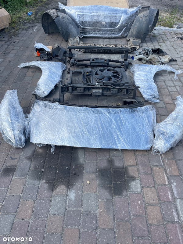 Kompletny przód Peugeot 5008 maska, zderzak, lampy, chłodnice