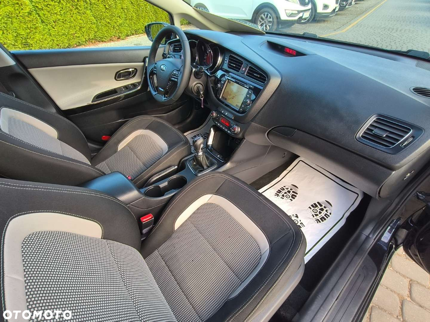 Kia Ceed - 9