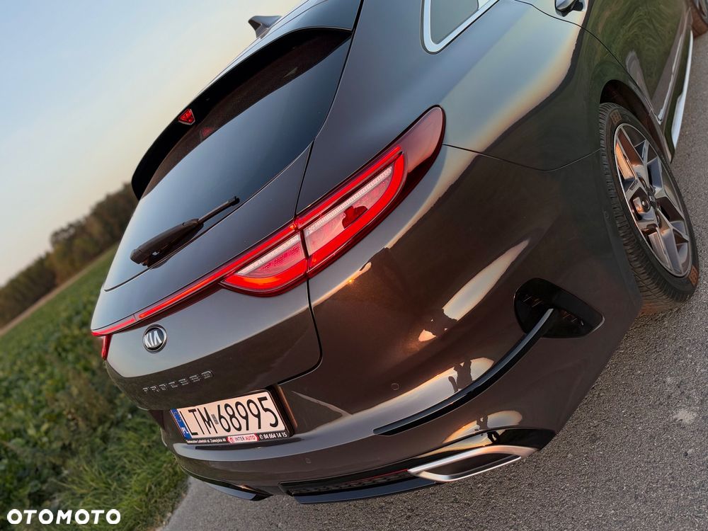 Kia Ceed - 14
