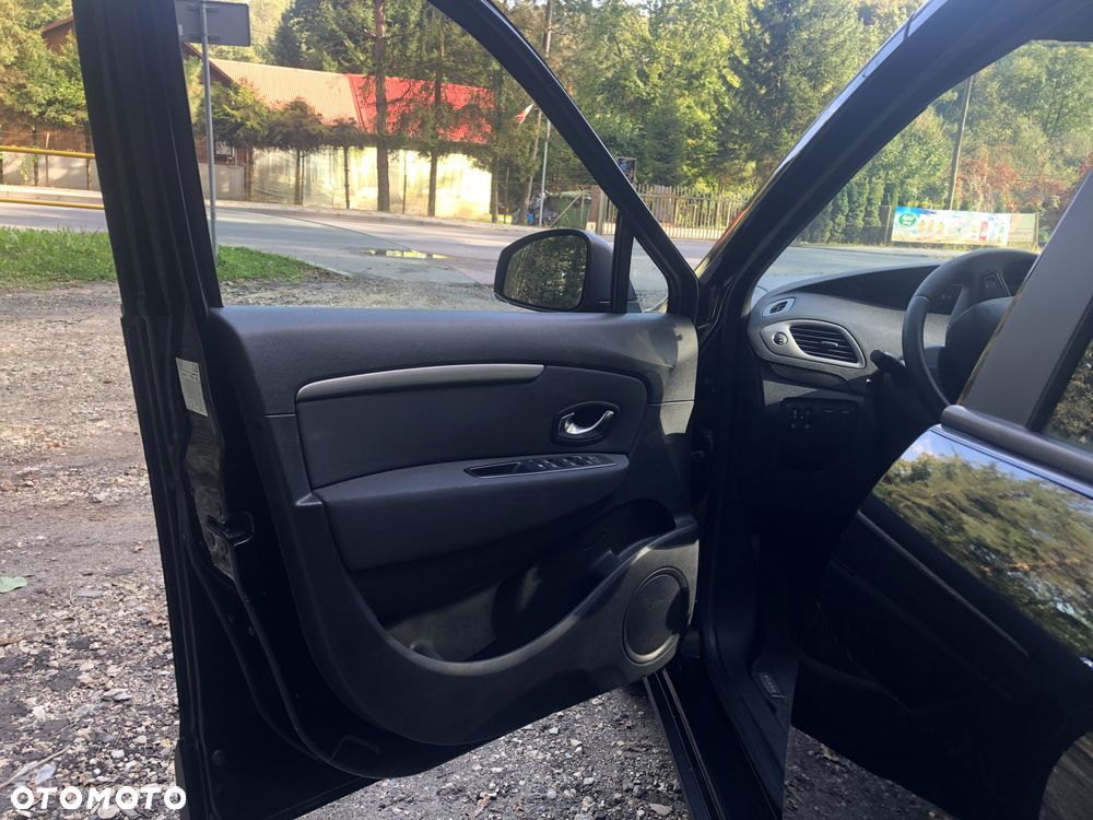 Renault Scenic dCi 110 Xmod Paris - 25