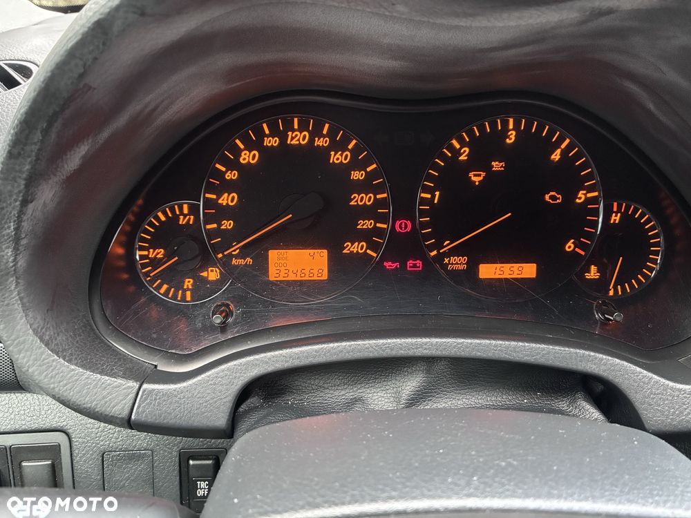 Toyota Avensis - 2
