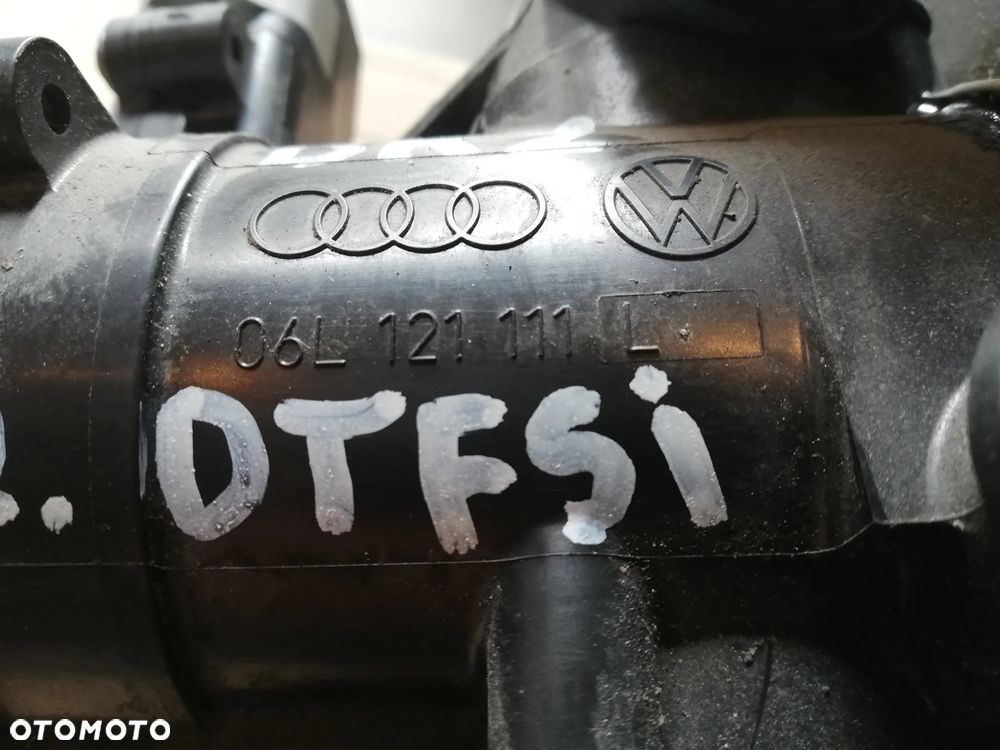 POMPA WODY TERMOSTAT 06L121111L - 3