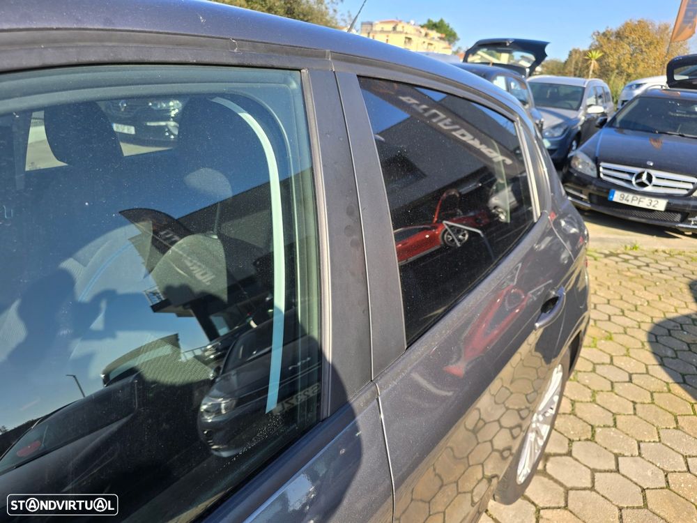 Peugeot 208 1.2 PureTech Signature - 14