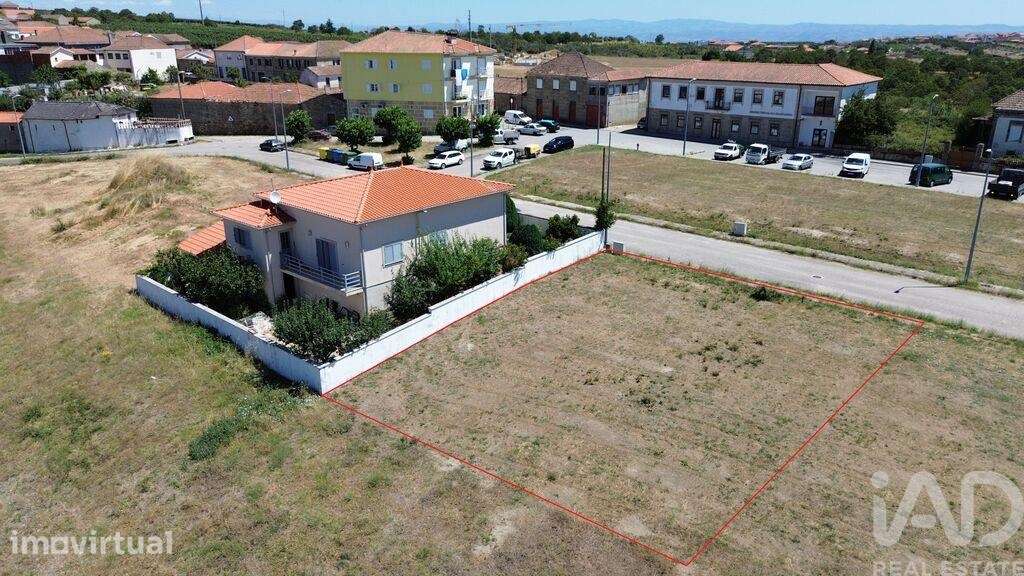 Terreno em Carrazedo de Montenegro e Curros de 450,00 m2 - Grande imagem: 2/8