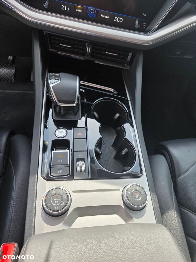 Volkswagen Touareg 3.0 V6 TDI SCR 4Mot Elegance - 11