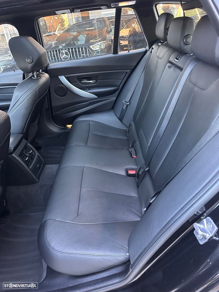 BMW 320 d Aut. Sport Line - 13