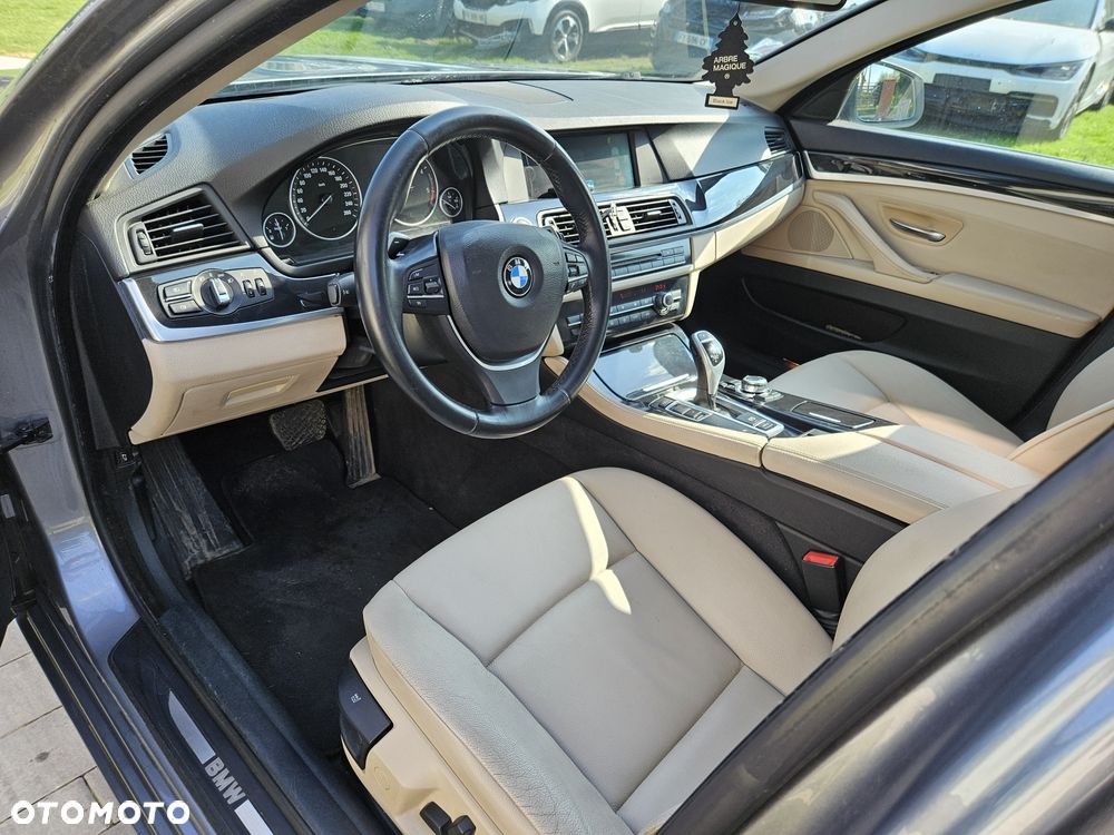 BMW Seria 5 525d Sport-Aut - 19