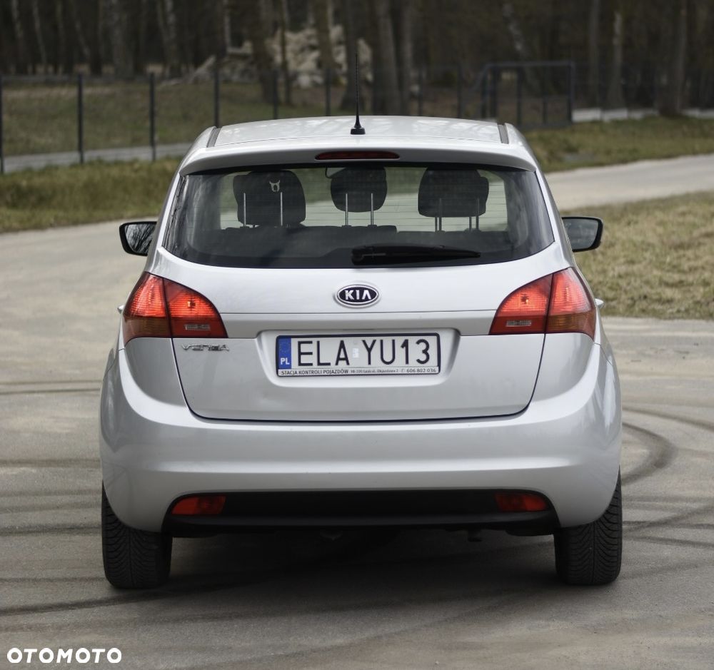 Kia Venga 1.4 L - 14