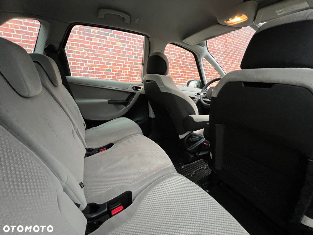 Citroën C4 Picasso - 17