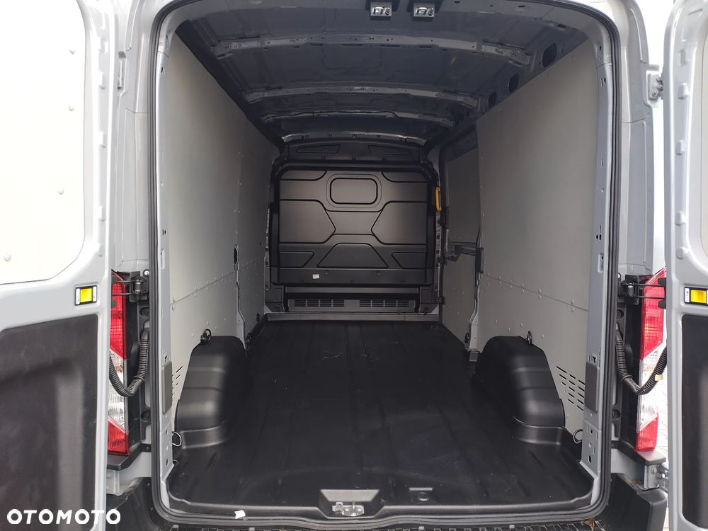 Ford Transit V363 - 4