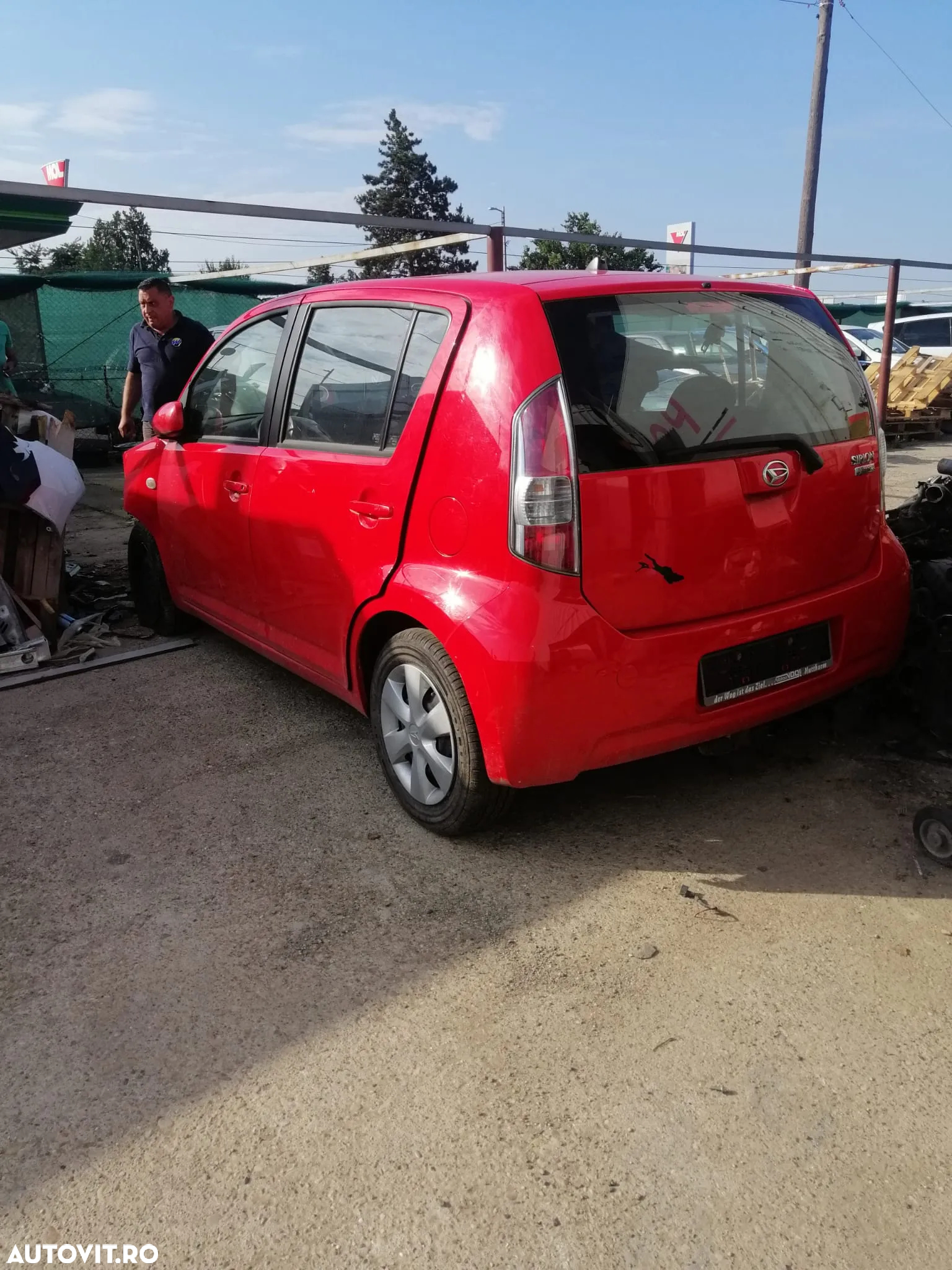 Dezmembrez Daihatsu Sirion - 6