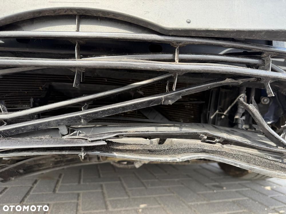 Toyota Camry 2.5 Hybrid Comfort CVT - 16