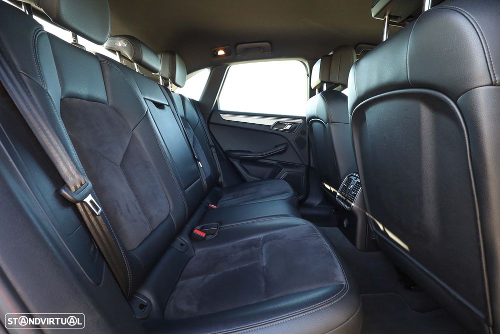 Porsche Macan S - 25