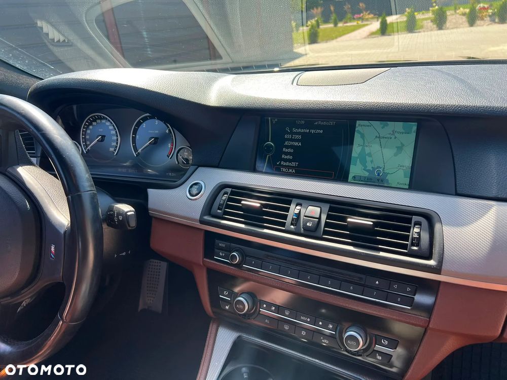 BMW Seria 5 525d - 14