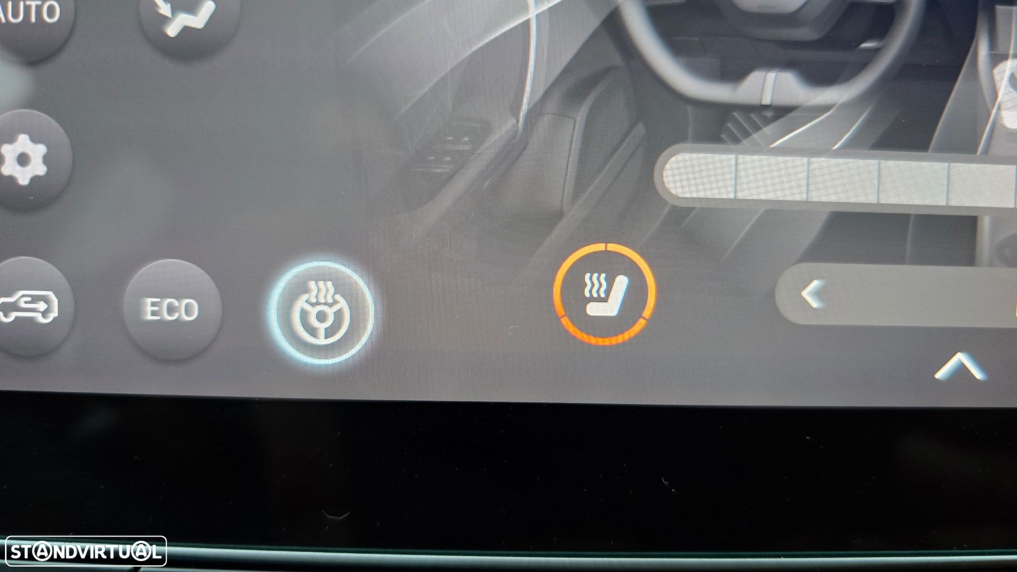 MG MG4 64 kWh Luxury - 42