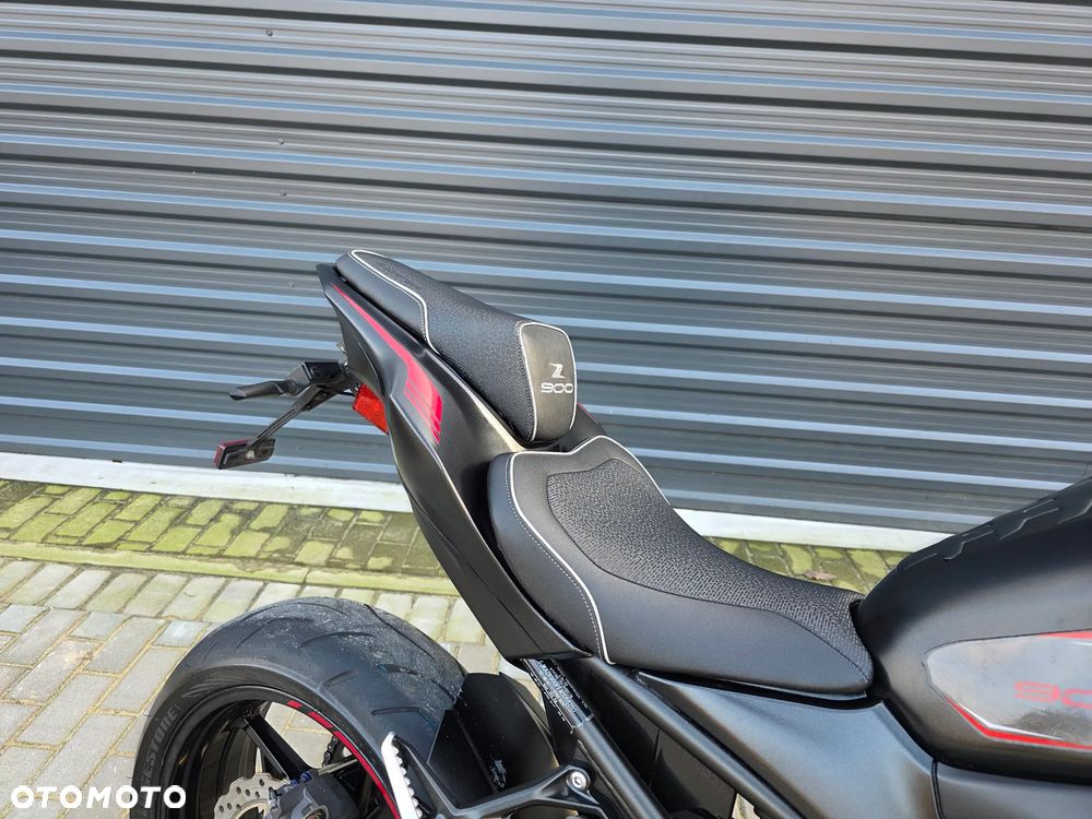 Kawasaki Z 900 - 21