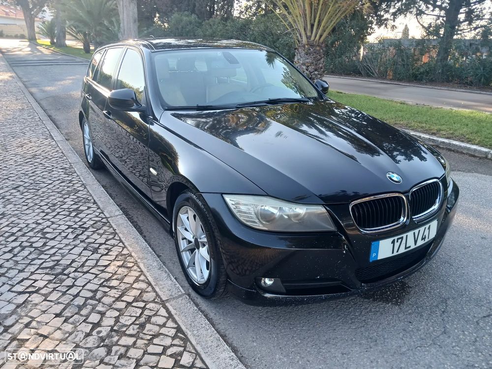 BMW 318 2011 photo 3