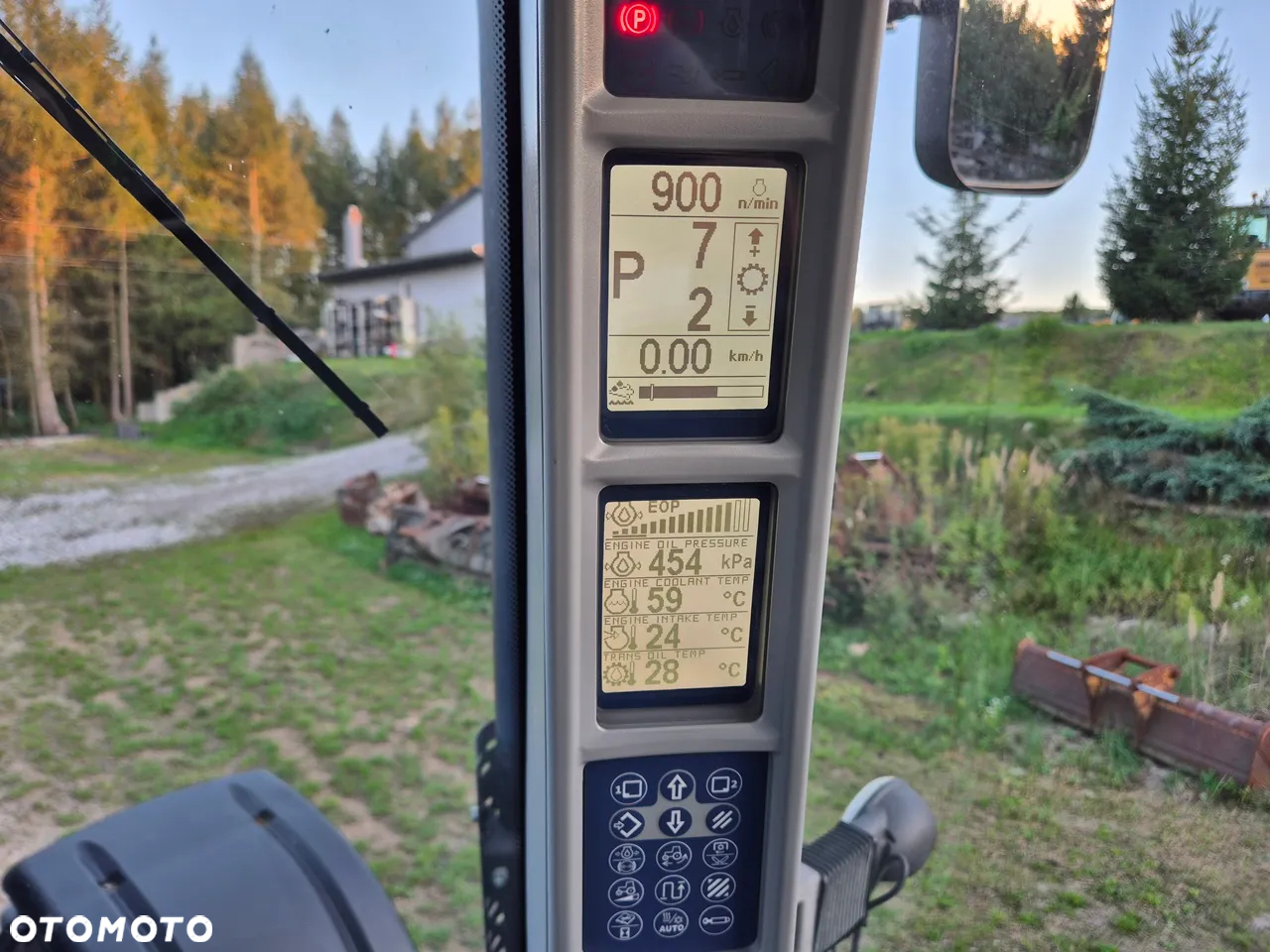 New Holland T8-300 BARDZO ŁADNY Duży traktor GPS - 25