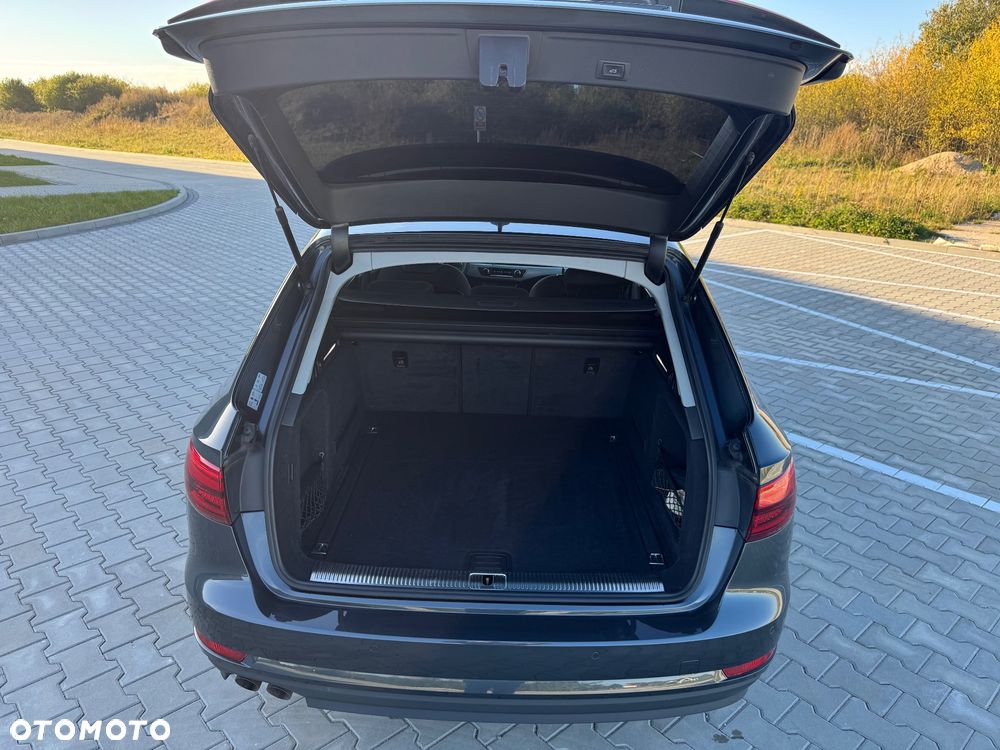 Audi A4 Avant - 11