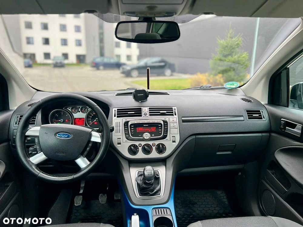 Ford Kuga 2.0 TDCi Titanium FWD - 3