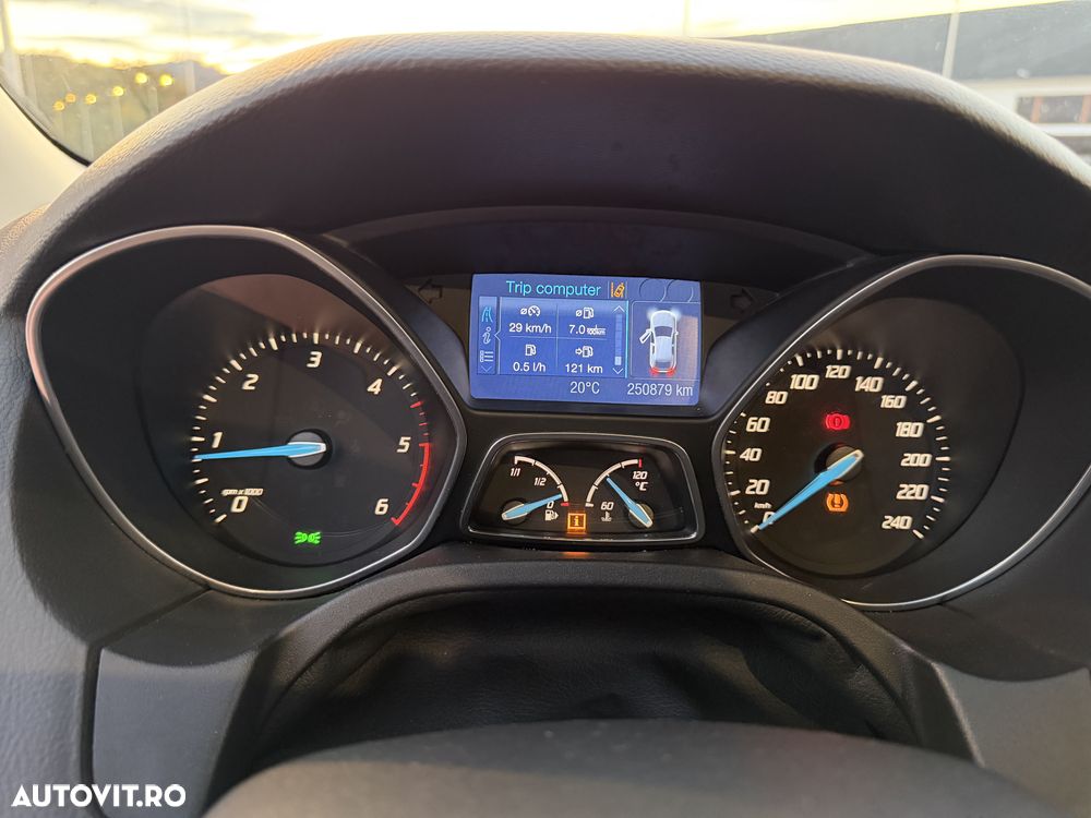 Ford Focus - 9