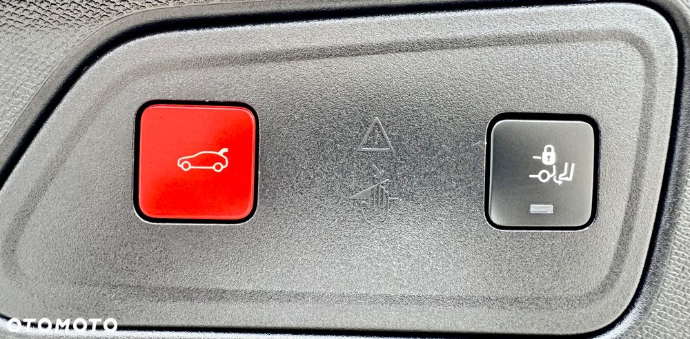 Peugeot 3008 1.6 PureTech Hybrid4 PHEV GT S&S EAT8 - 40