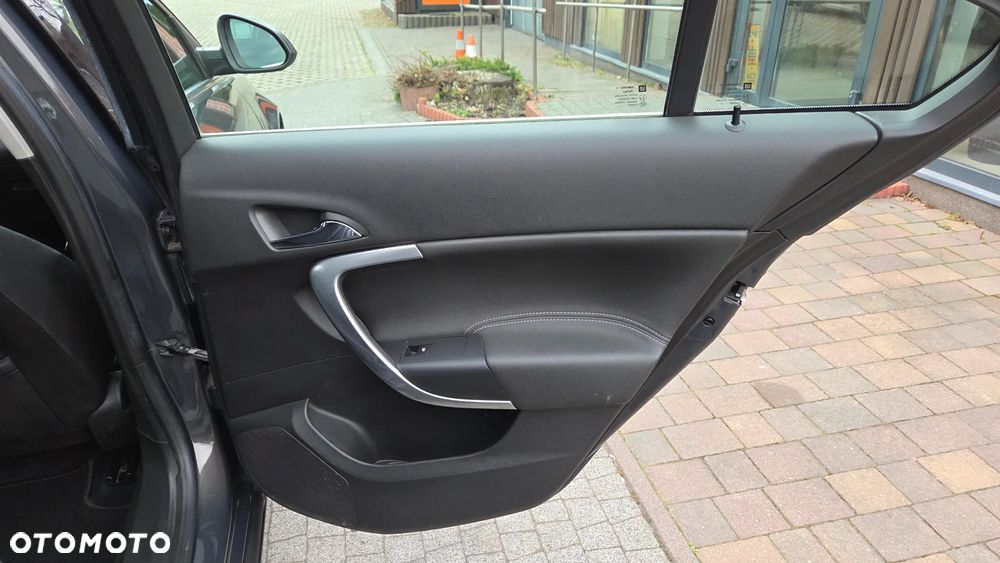 Opel Insignia 1.6 T Cosmo - 33