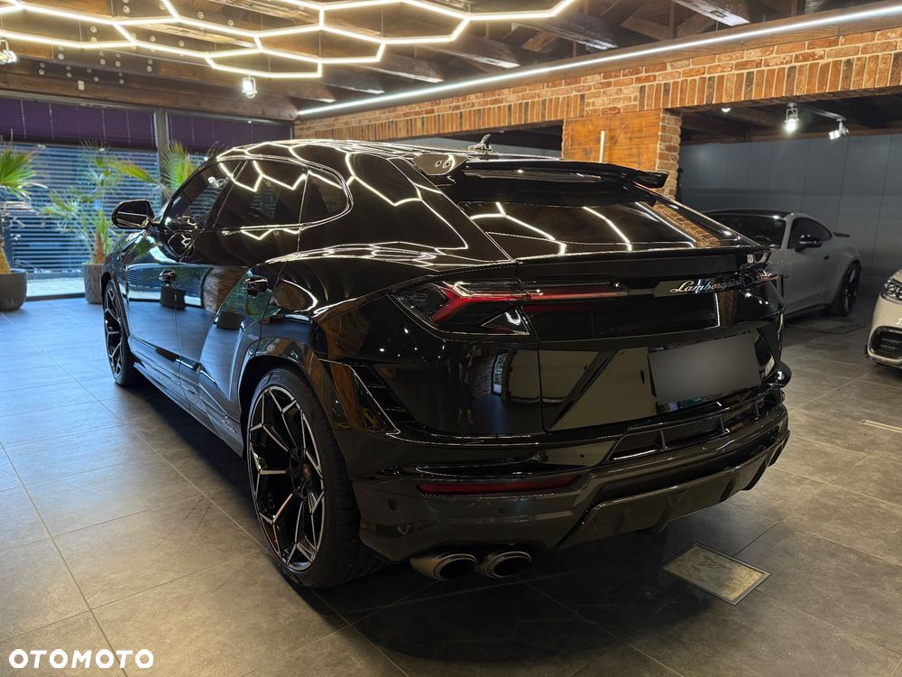 Lamborghini Urus - 3