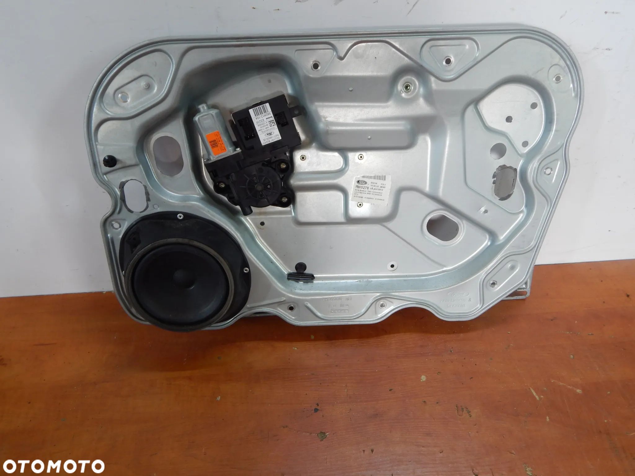 podnośnik mechanizm szyby przód Ford KUGA Mk1 08-13 Łuków części - 1