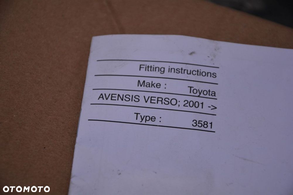 Toyota Avensis Versio 2001-   Hak BRINK - 3