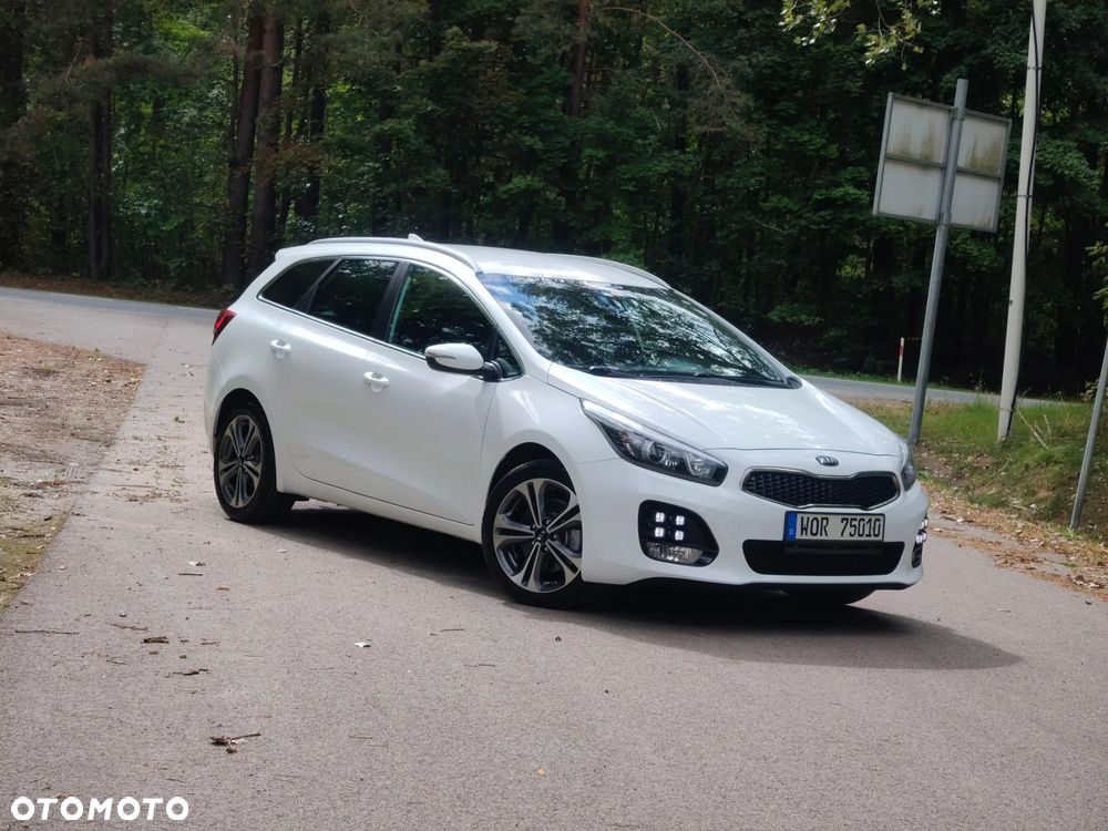 Kia Ceed - 4