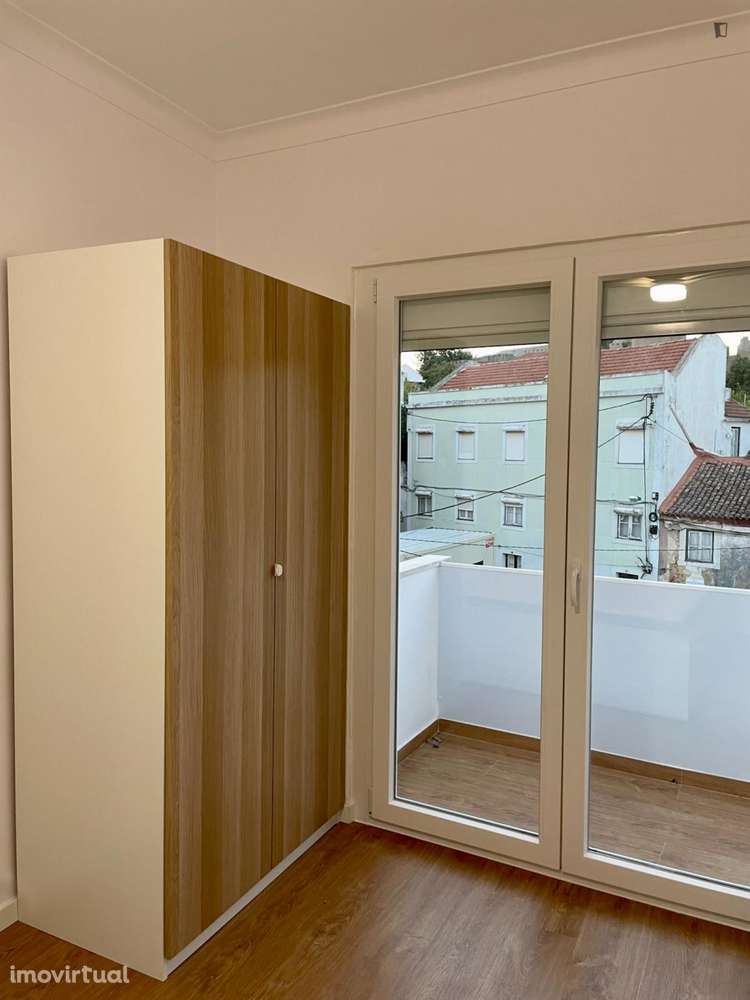 Quarto - localizado em Almada Lisbon - Grande imagem: 3/14