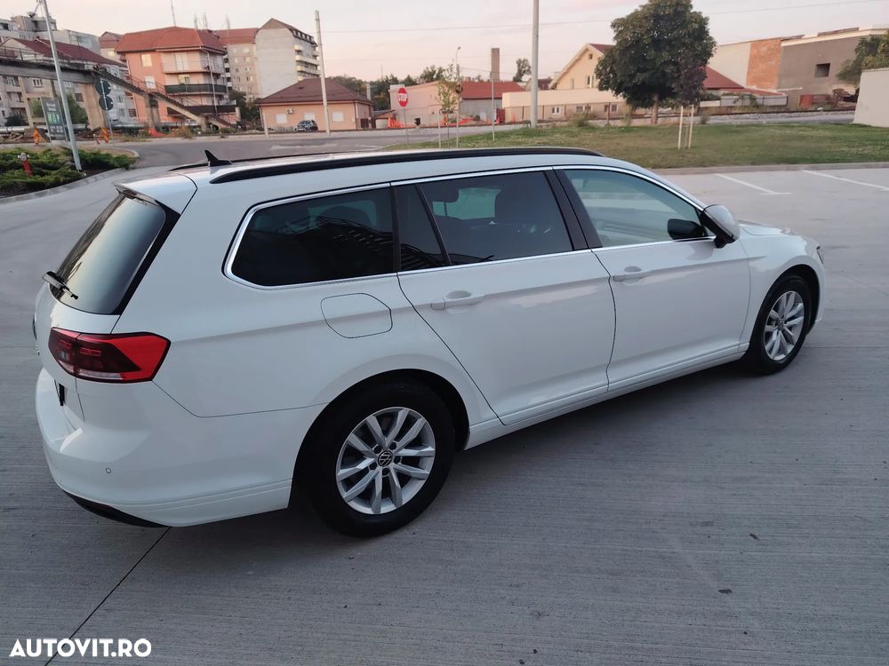 Volkswagen Passat 2.0 TDI SCR Business - 32