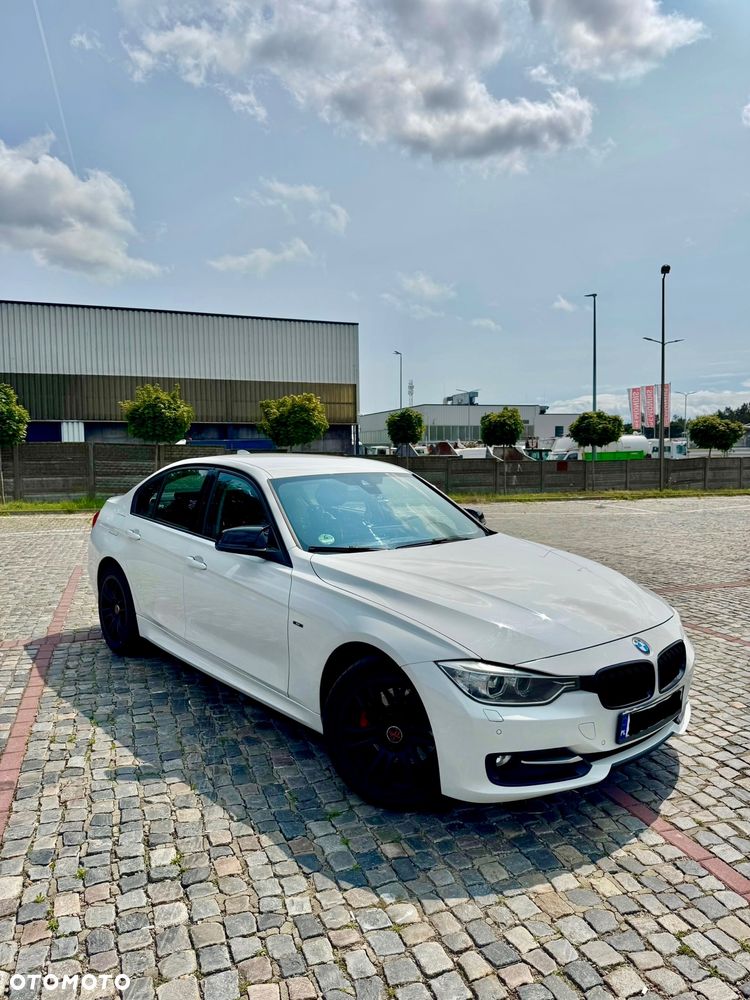 BMW Seria 3 330d Sport Line - 1