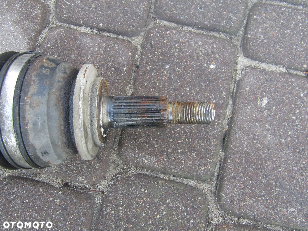 PÓŁOŚ PRAWA PRZÓD TOYOTA RAV4 V 18 24 2,5H 4X4 - 2