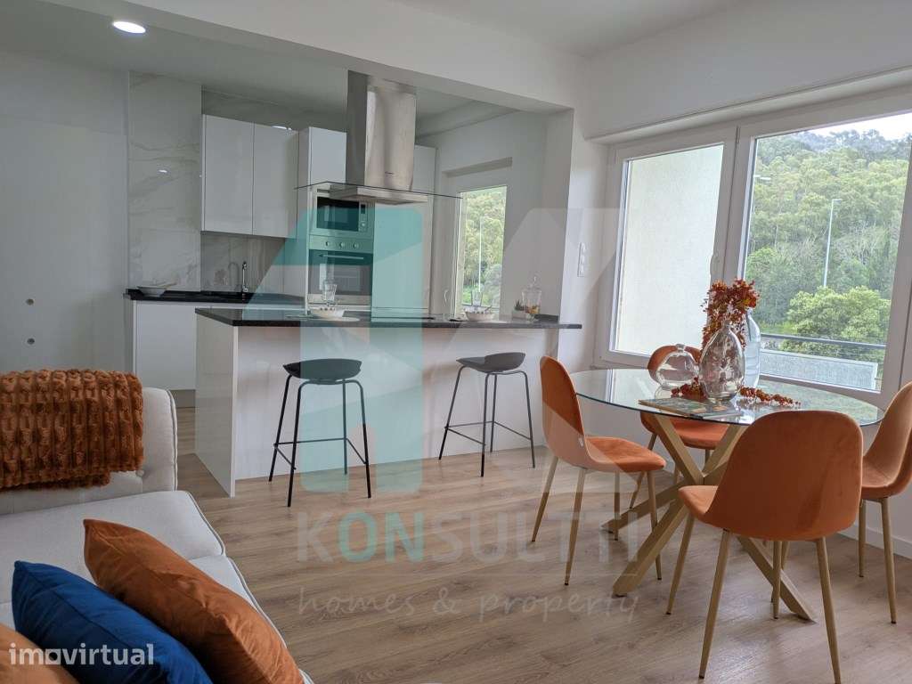 Apartamento T3 c/varanda próximo da Pastelaria Califa - Benfica - Grande imagem: 3/21