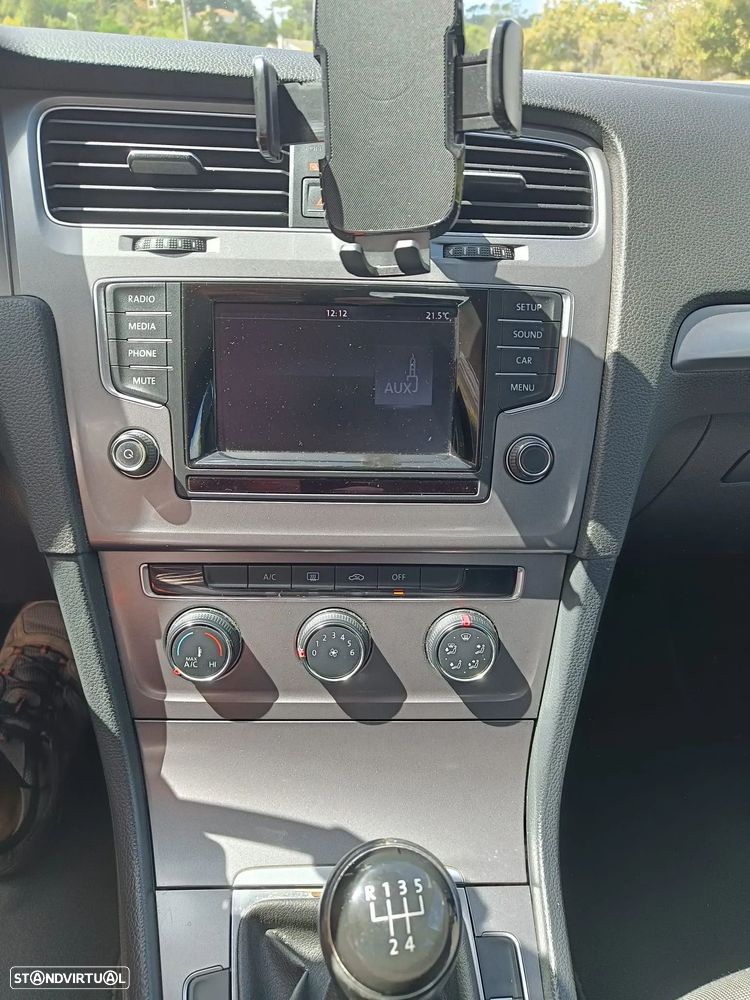 VW Golf 1.6 TDi Trendline BlueMotion - 8