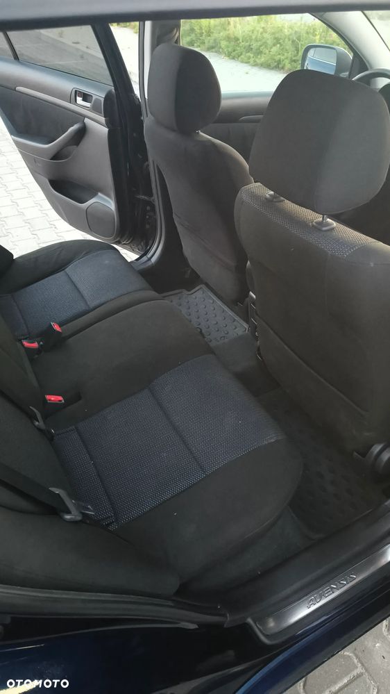 Toyota Avensis 2.0 D-4D Sol - 8