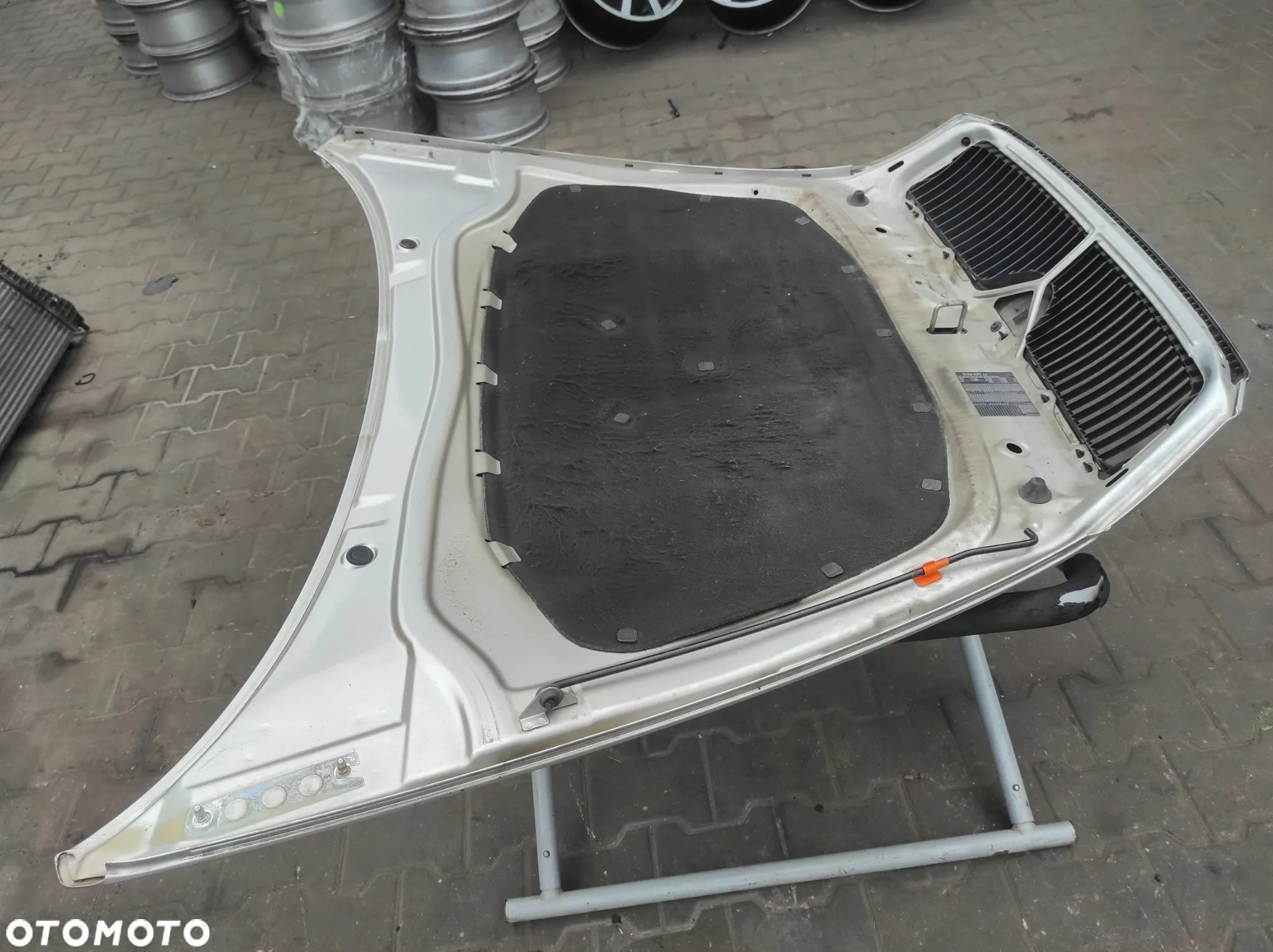 MASKA POKRYWA SILNIKA SKODA OCTAVIA 2 9156 SREBRNA ATRAPA GRILL LOGO WYSYŁKA !!! - 11