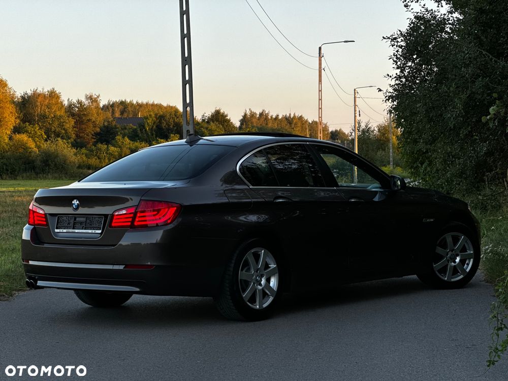 BMW Seria 5 525d Sport-Aut Modern Line - 8